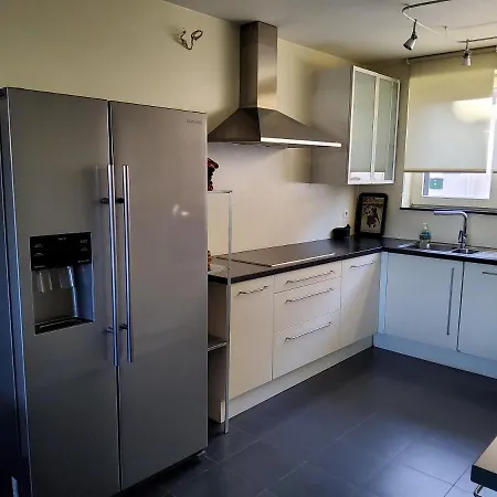 In بيت للعطل