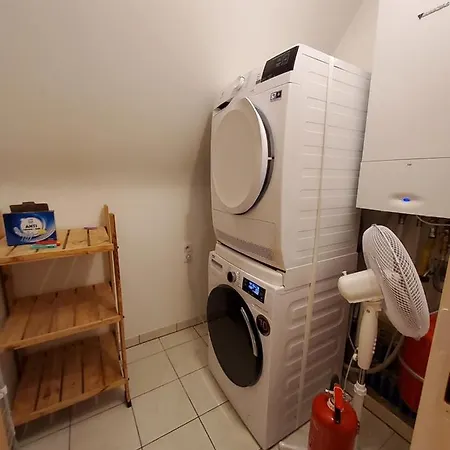 In بيت للعطل *