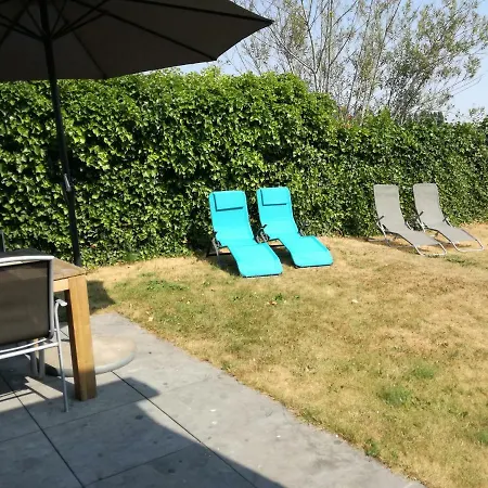 Casa de Férias In Met Tuin En Parkeerplaats